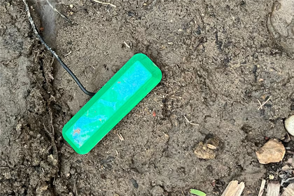 無限發(fā)電不是夢(mèng)了嗎 微生物燃料電池大突破：只要土壤中有碳就行！