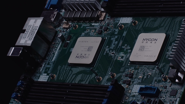 國產(chǎn)x86！海光C86 3350處理器實測：多核性能追上AMD Zen2